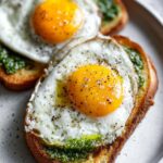 Eggs in Pesto on Toast – The Viral Breakfast Trick